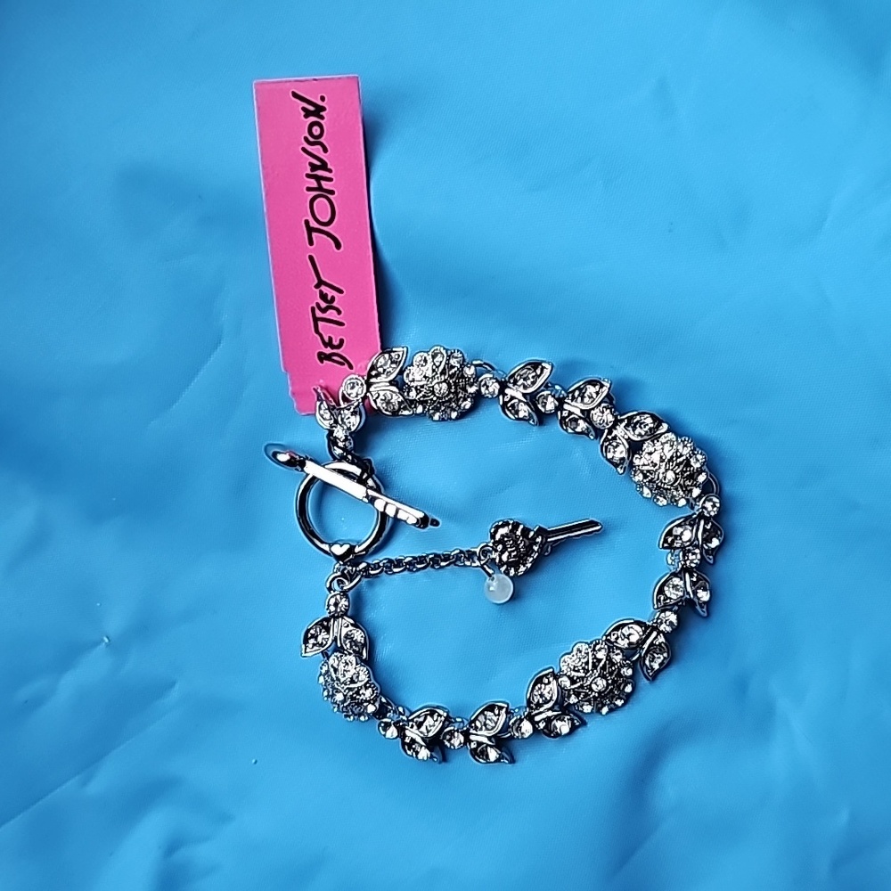 Betsey Johnson Toggle Closure Bracelet NWT